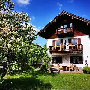 Gaestehaus Neu Am Passionstheater Bed & Breakfast
